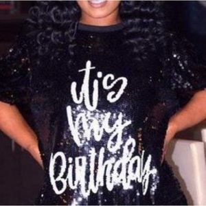 once a-year type of shirt, love the sequence oversized shirt